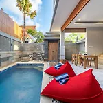 Q La Villas